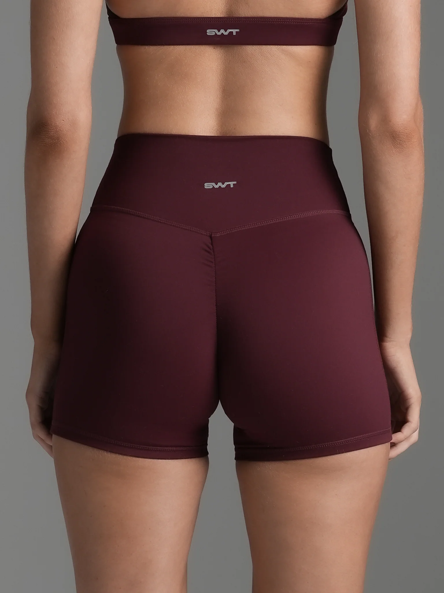 Base 4" Scrunch Shorts - Image 6